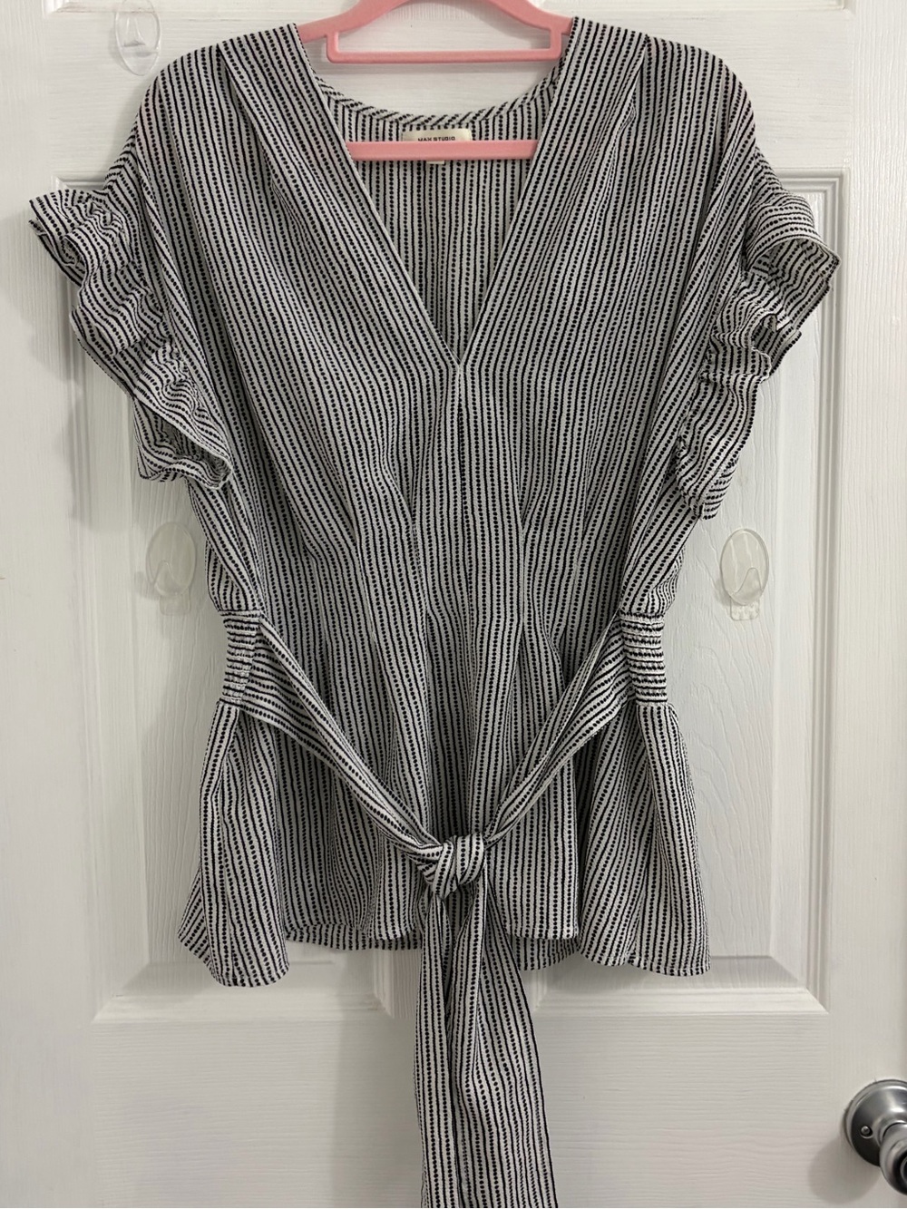 Max Studio White and Black Striped V-Neck Tie-Front Tunic. Size large $10
